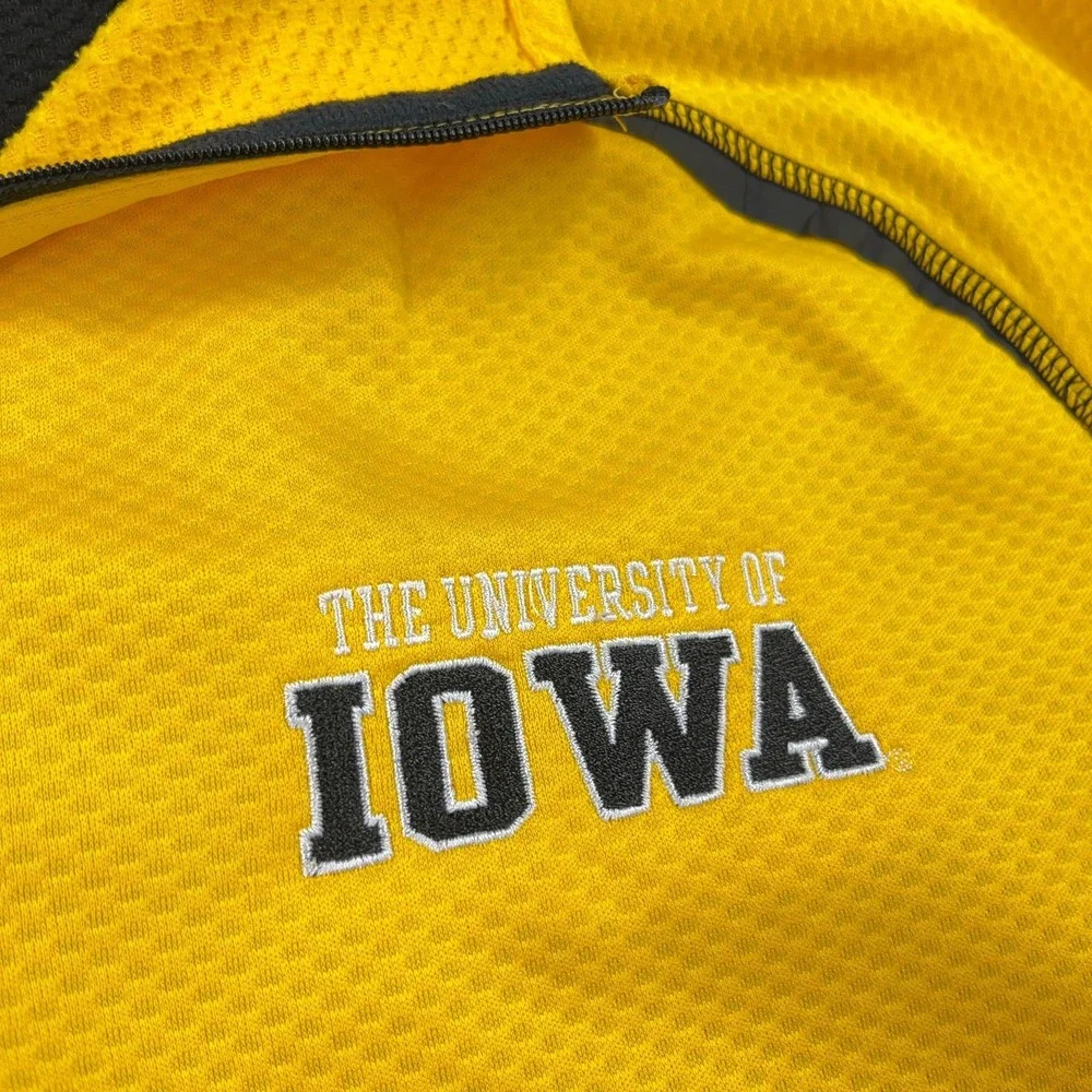 Iowa Hawkeyes Sweater Men Large Yellow Black Pullover Quarter Zip Under Armour - Picture 4 of 13